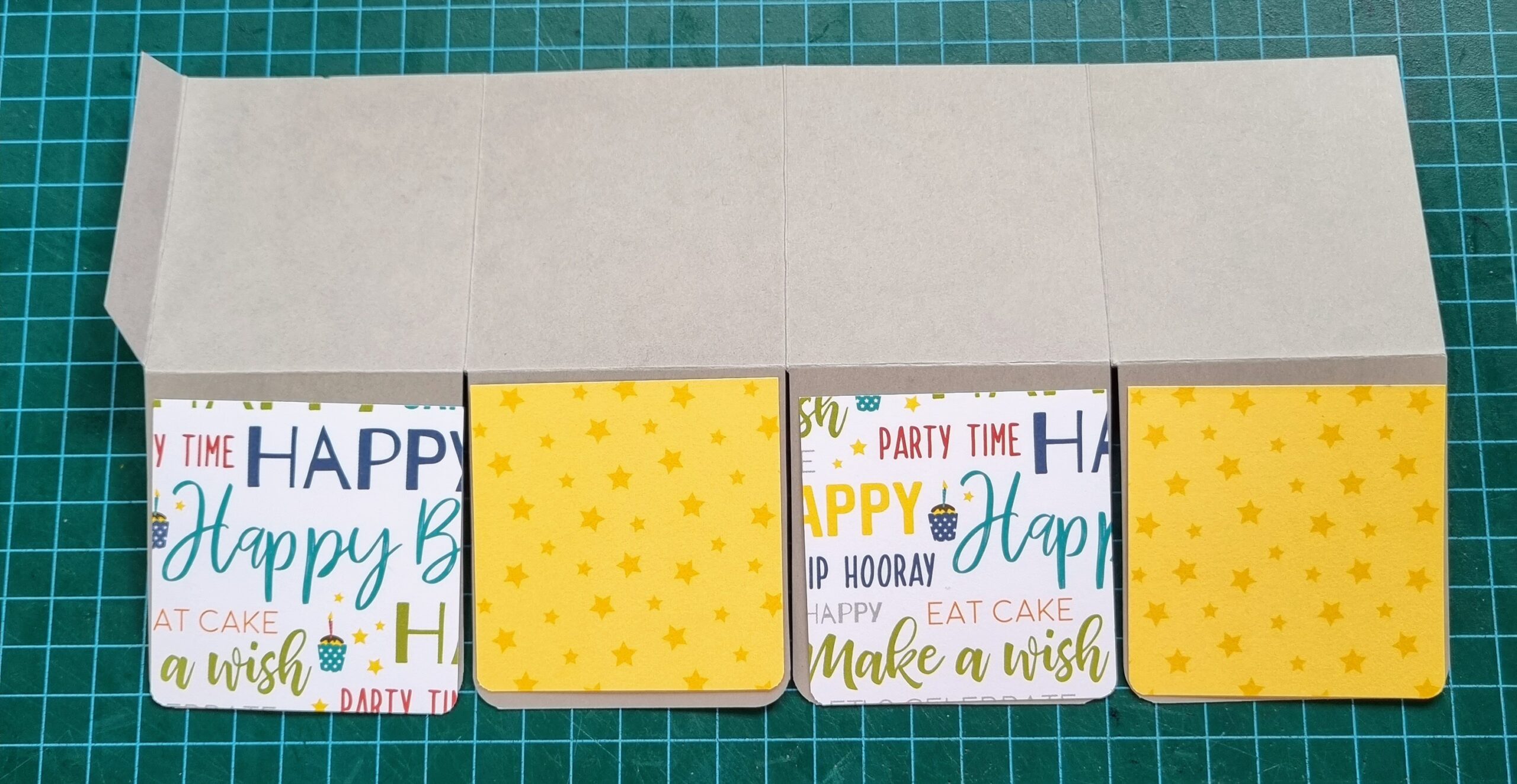 סקראפ בהפתעה - כרטיס פופ אפ פרחוני