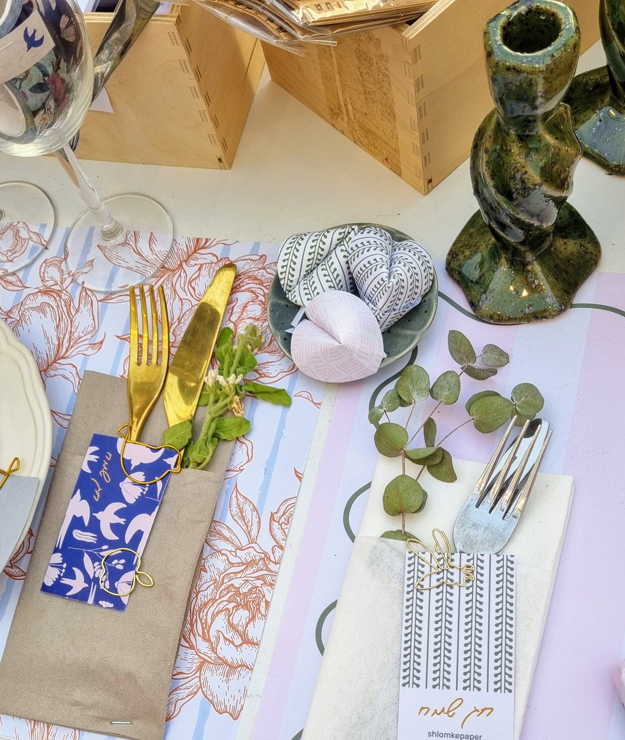 עיצוב שולחן לראש השנה 2025