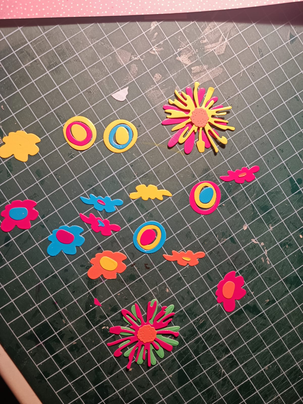 סקראפ בהפתעה - כרטיס פופ אפ פרחוני