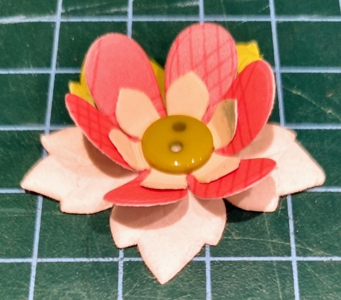 סקראפ בהפתעה - כרטיס פופ אפ פרחוני